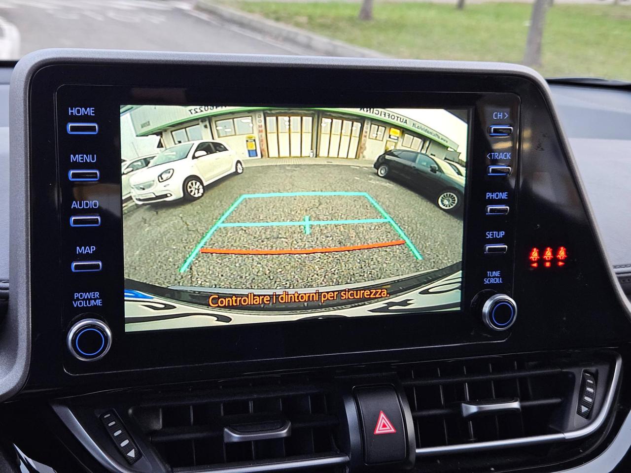 Toyota C-HR 1.8h Business e-cvt