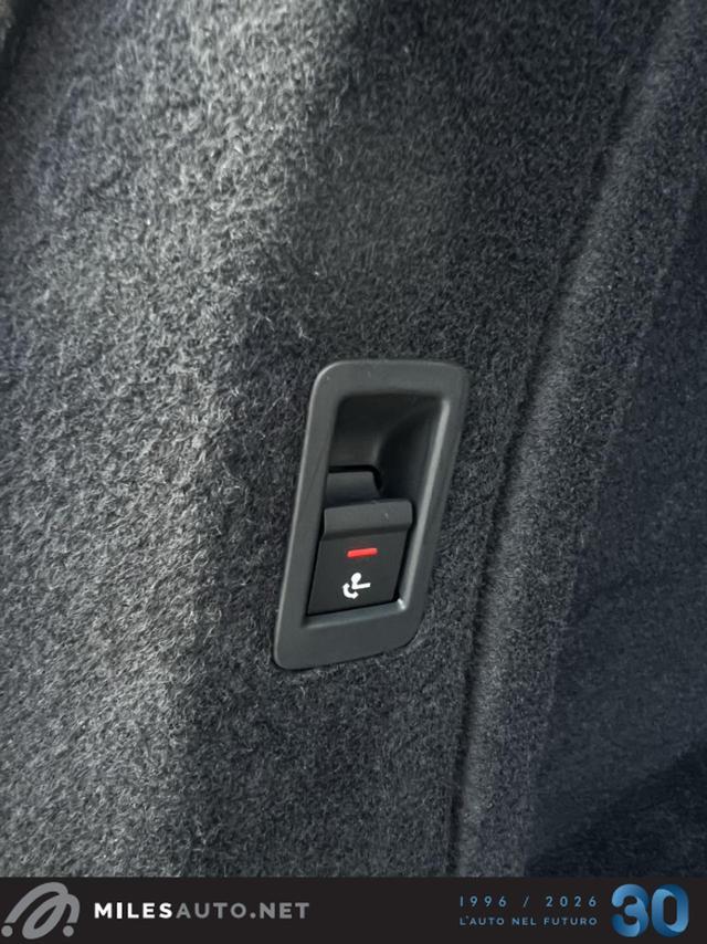 AUDI A4 quattro Matrix S tronic S line black edition Pano