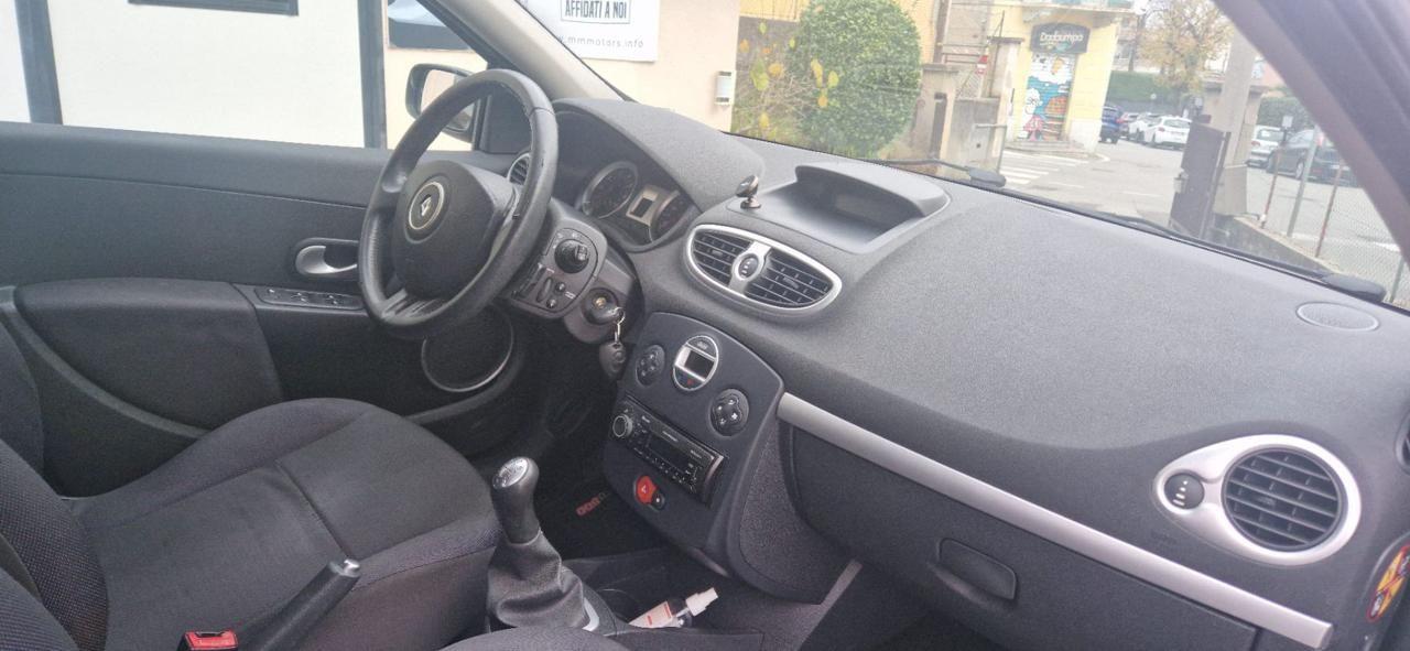 RENAULT Clio 1.2 16V 5 porte Le Iene
