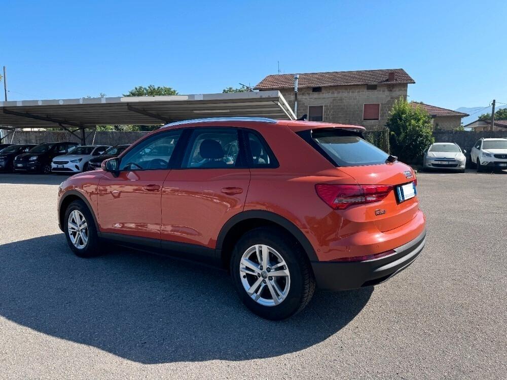 Audi Q3 35 TDI S tronic Business