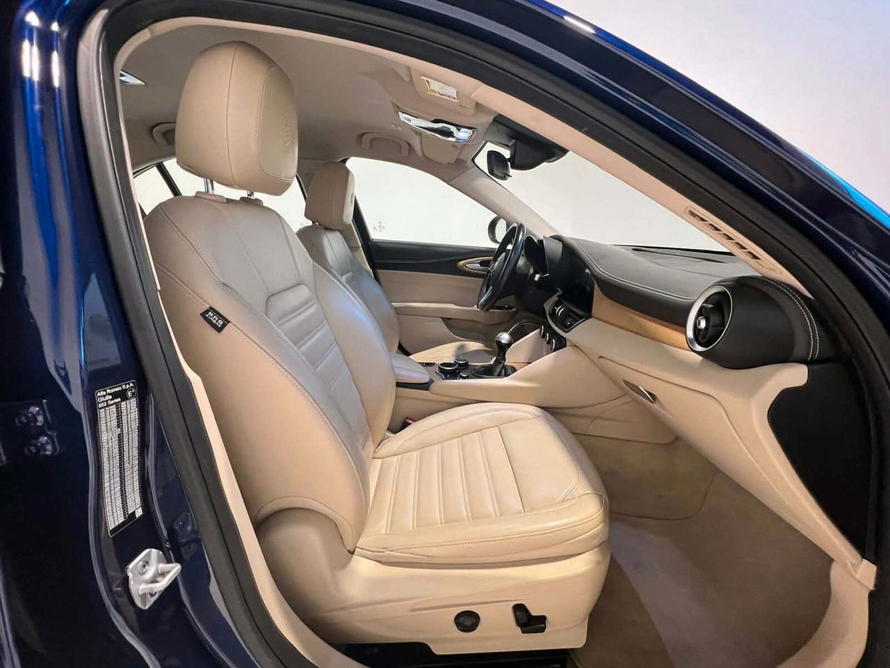 Alfa Romeo Giulia 2.2 Turbodiesel 180 CV AT8 Business Sport Launch Ed.