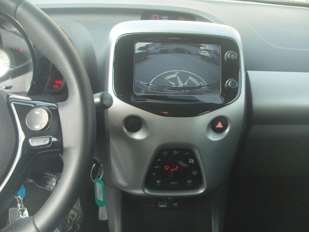Toyota Aygo 1.0 VVT-i 69 CV 5 porte x-cool