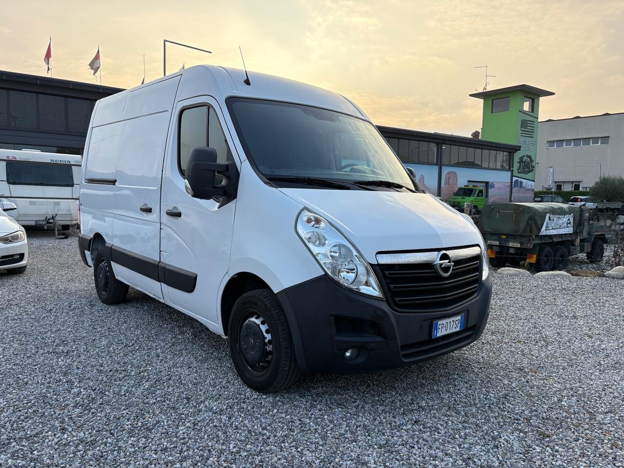 Opel movano