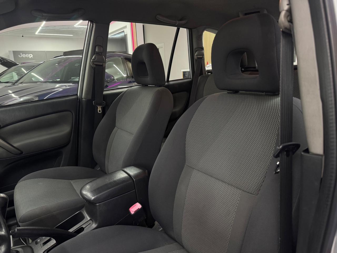 Toyota RAV4 2.0 Tdi D-4D Sol Full Opt