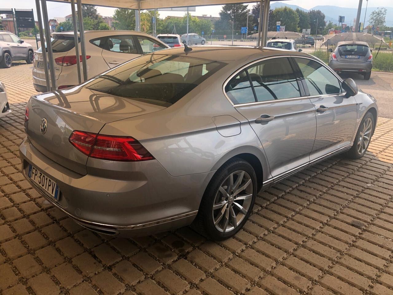 Volkswagen Passat 1.4 GTE DSG PLUG-IN-HYBRID PREZZO REALE