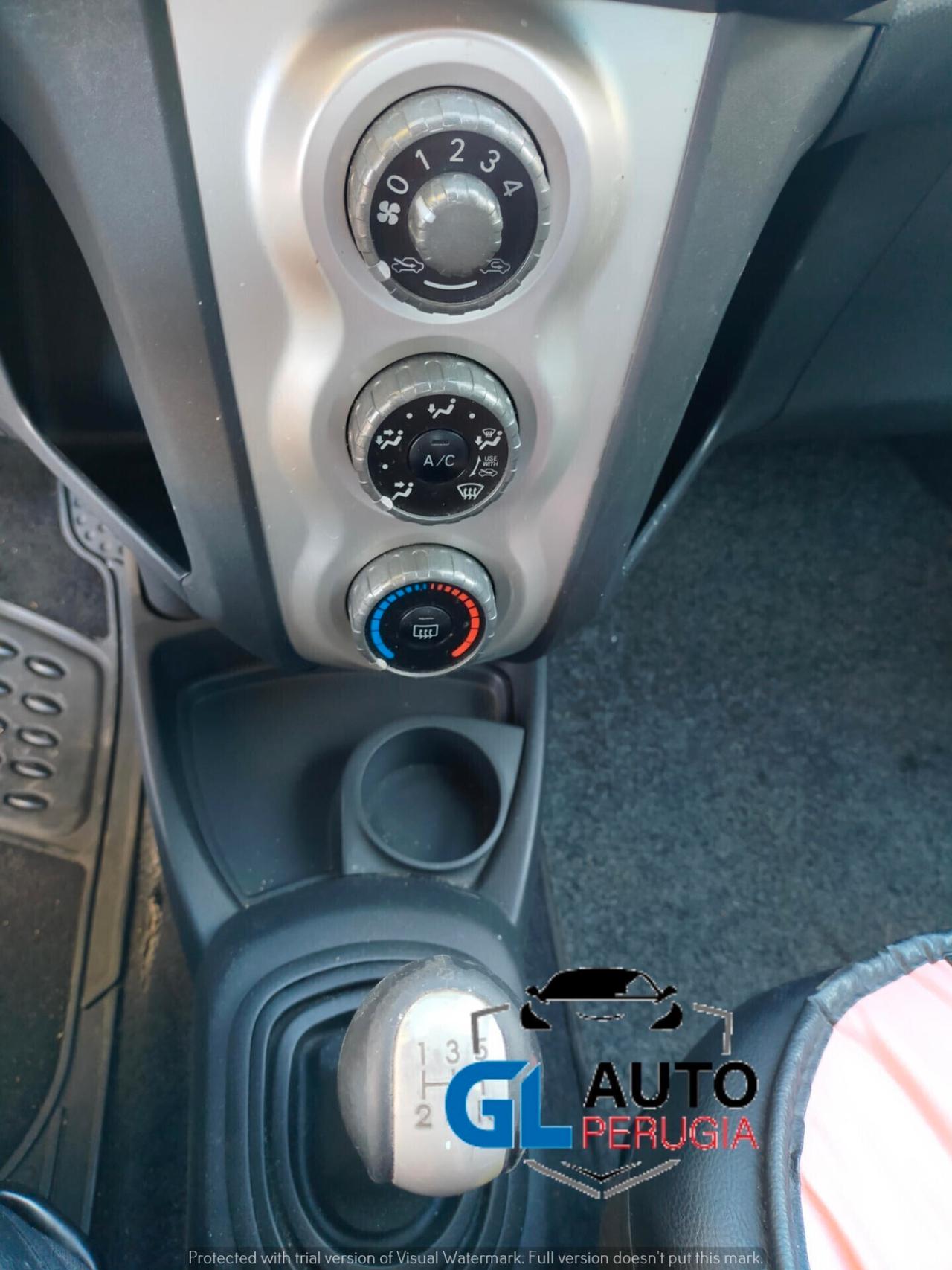 Toyota Yaris 1.0 5p ideale per neopatentati full full opt