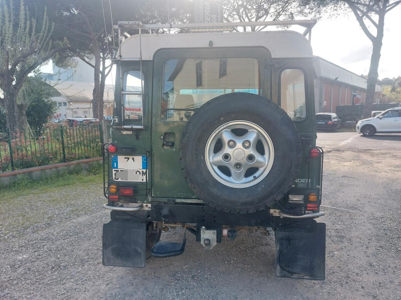 Land Rover Defender 90 2.5 Tdi 300