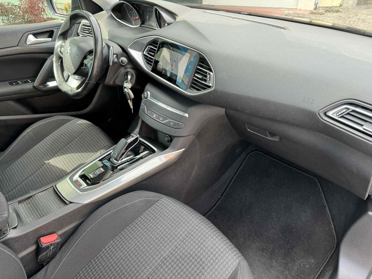 Peugeot 308 BlueHDi 130 S&S EAT8 Active Pack