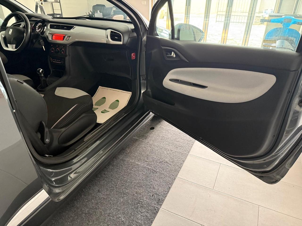 Citroen DS3 1.4 HDi 70 JUST BLACK OK NEOPATENTATI