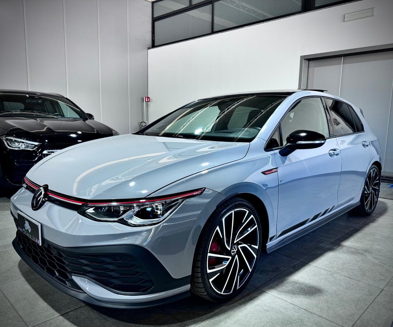 Volkswagen Golf GTI 2.0 TSI 300CV DSG Clubsport 45