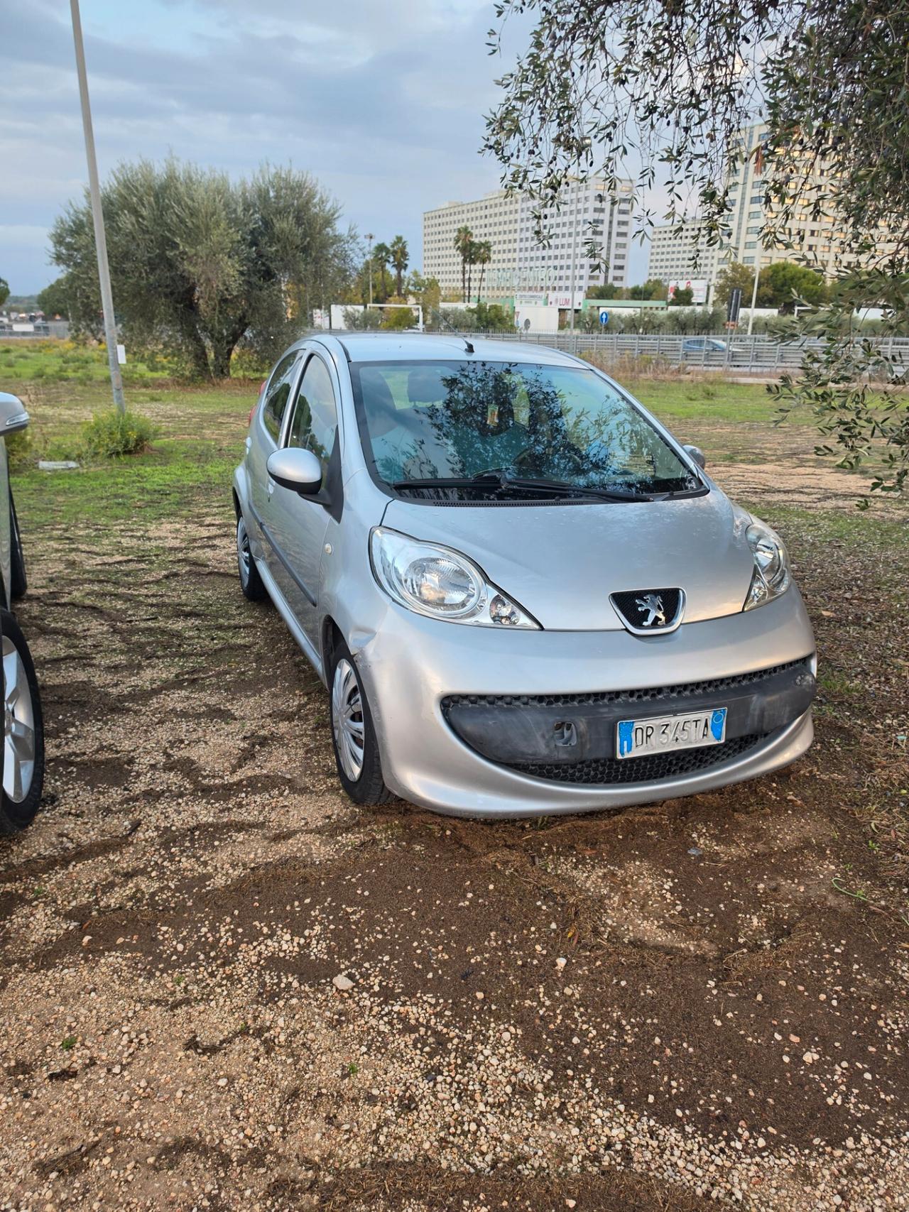 Peugeot 107 1.0 68CV 3p. Plaisir