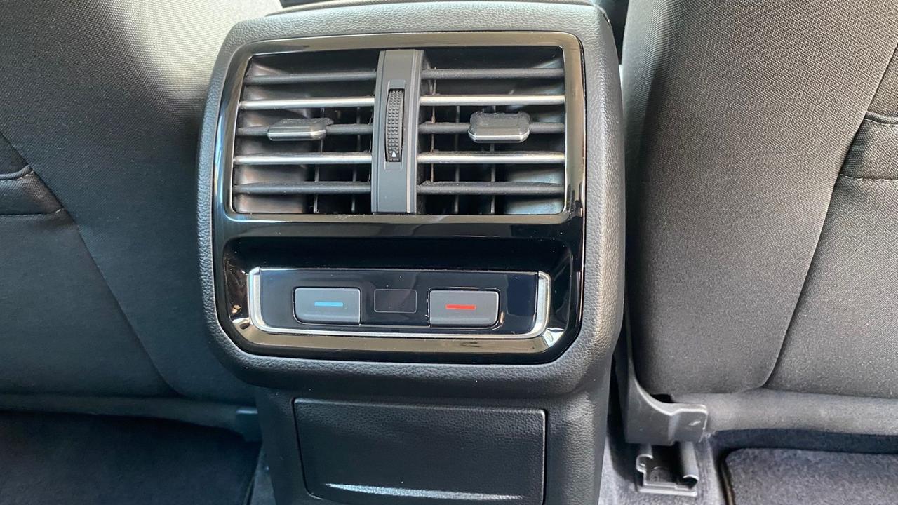 Volkswagen Passat Variant 2.0 TDI DSG Business BlueMotion Tech