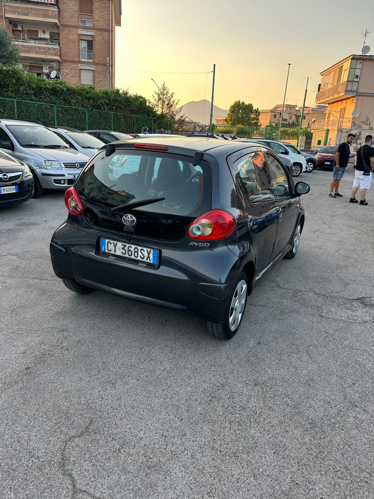 Toyota Aygo 1.0 12V VVT-i 5 porte Sol