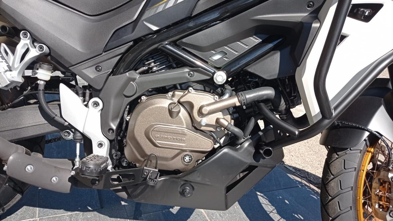 Qj Motor SVT 650 X-NUOVA-4 ANNI DI GARANZIA