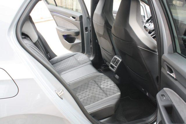 VOLKSWAGEN Golf 1.5 eTSI 150 CV EVO ACT DSG R-Line