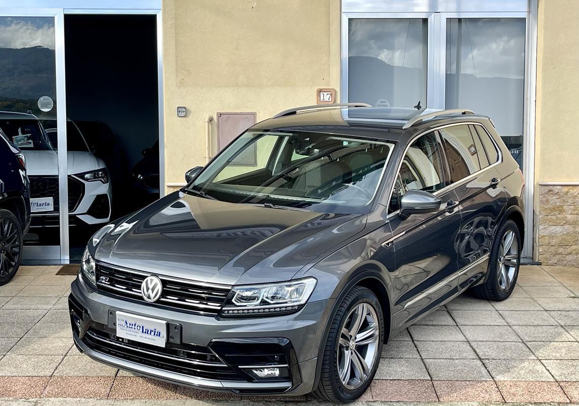 Volkswagen Tiguan 1.6 TDI R Line Sport "Cerchi 19 - Fari Full Led Stop a Quadro digitale"