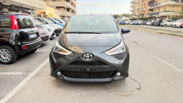 Toyota Aygo Connect 1.0 VVT-i 72 CV 5 porte x-play LED NAVI KAMERA PDC CERCHI 16 BLUETOOTH