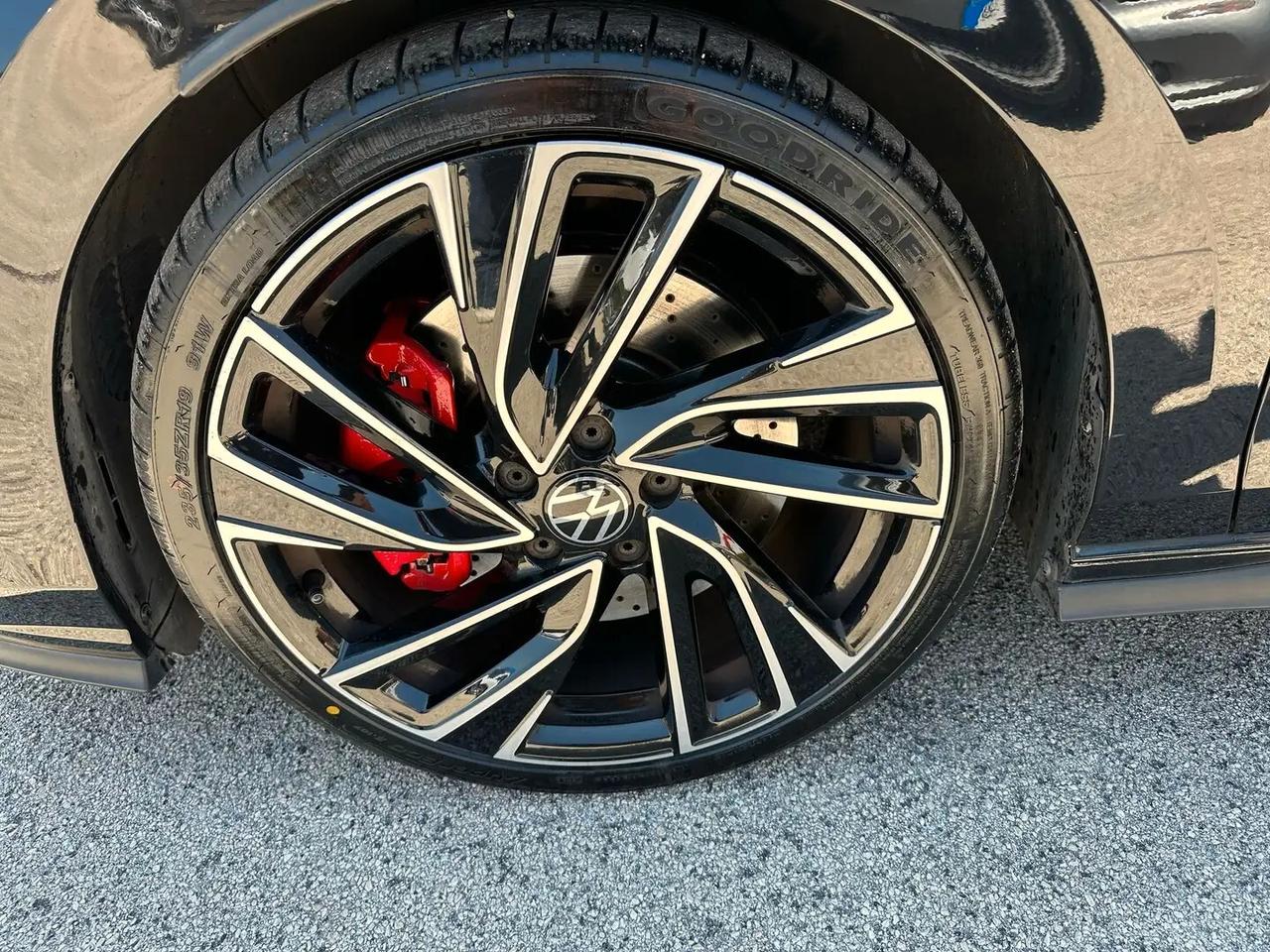 Volkswagen Golf 2.0 TSI GTI DSG