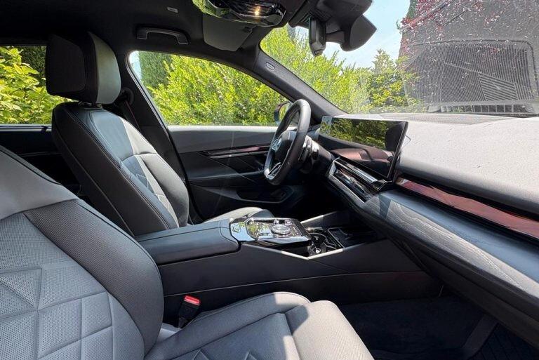 Bmw 550 5 Series 550e xDrive
