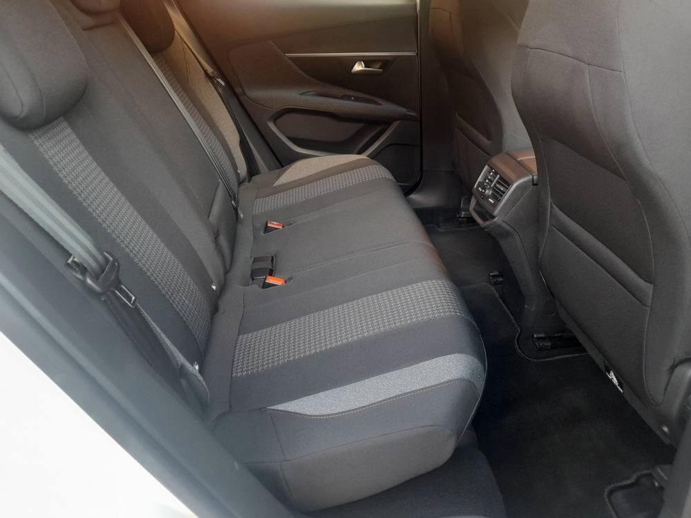 PEUGEOT 3008 1.5 BLUEHDI 130 CV