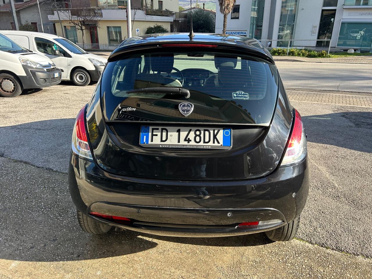 Lancia Ypsilon Benzina / Metano Ecochic Platinum Neopatentati