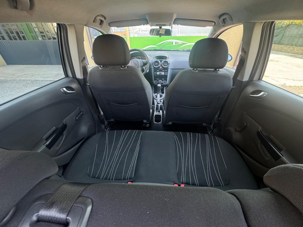 Opel Corsa 1.2 5 porte 85CV NEOPATENTATI