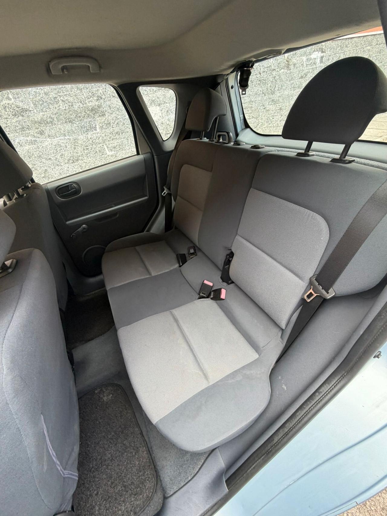 Mitsubishi Colt 1.1 12V 5p. Invite