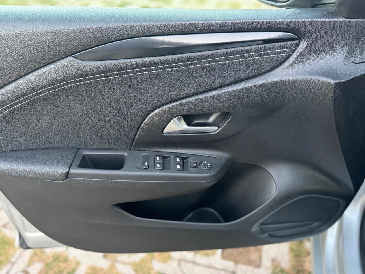 Opel Corsa 1.2cc 100cv EAT8 Automatica GS