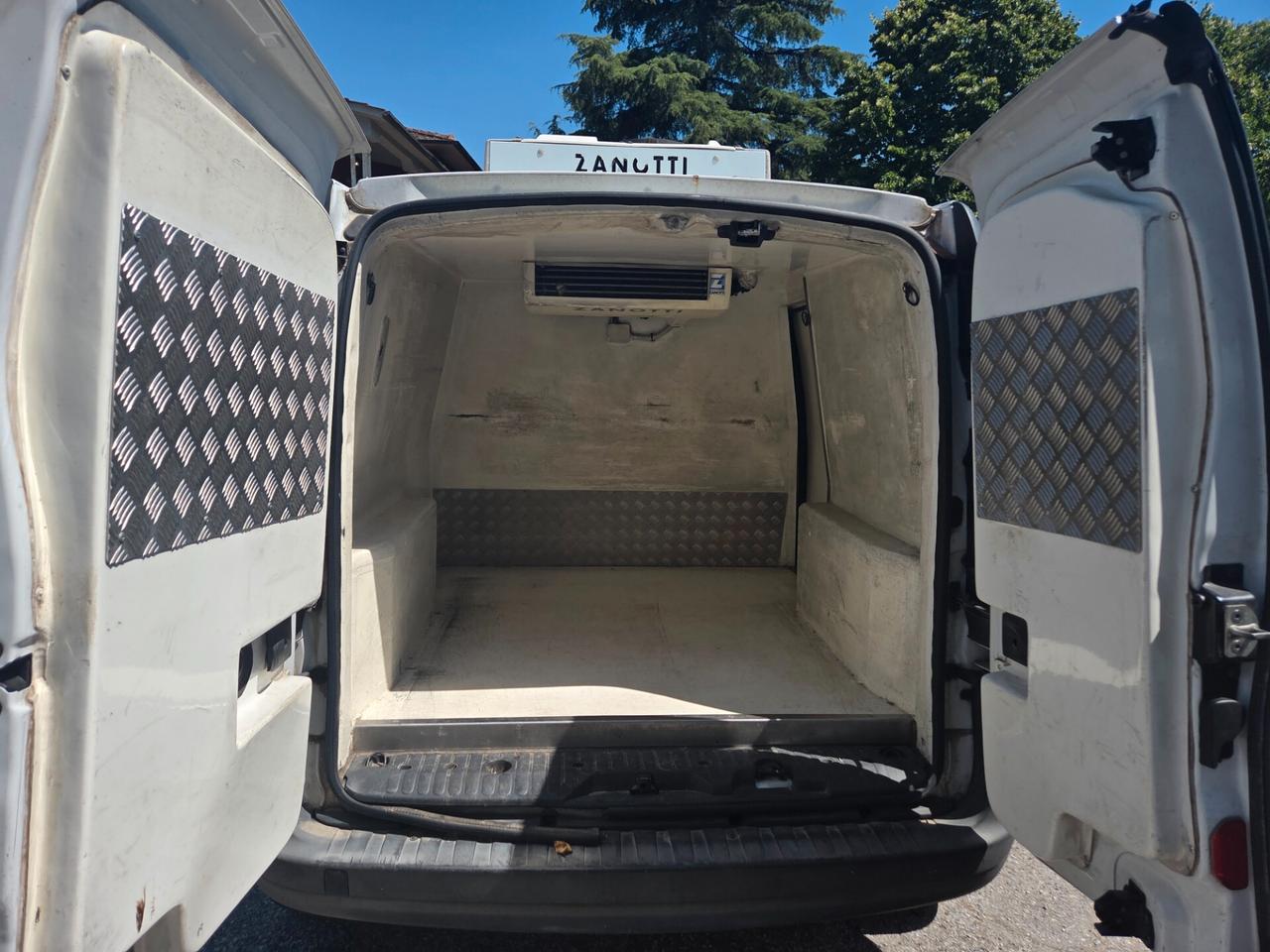 Renault Kangoo 1.5 dCi 75CV F.AP. 3posti problema motore