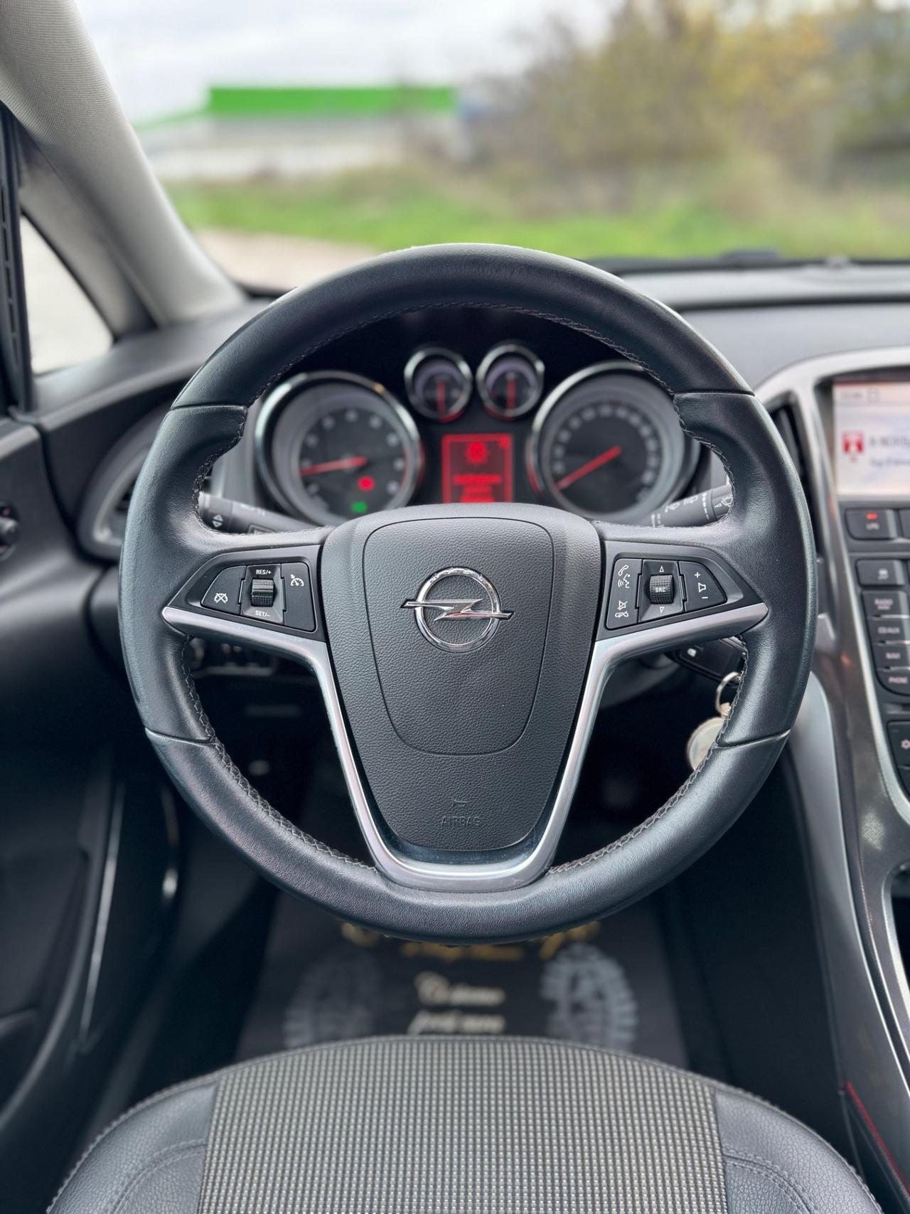 Opel Astra 1.4 Turbo 140CV Sports Tourer GPL Tech Cosmo