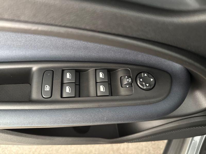 Alfa Romeo Junior 1.2 145CV Hybrid eDCT6 ibrida