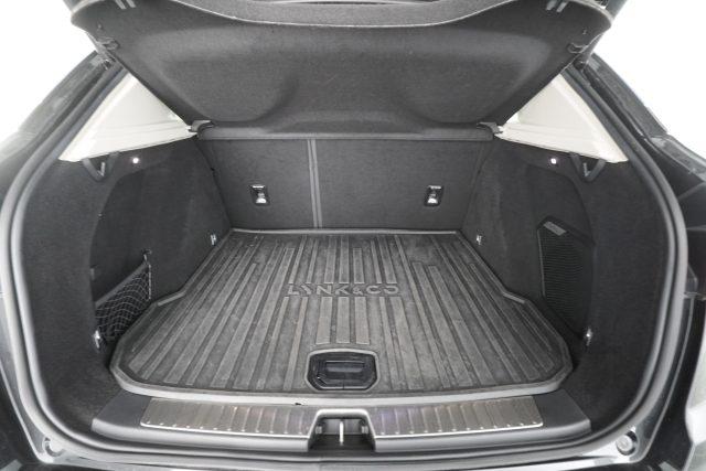 LYNK & CO 01 01 PHEV