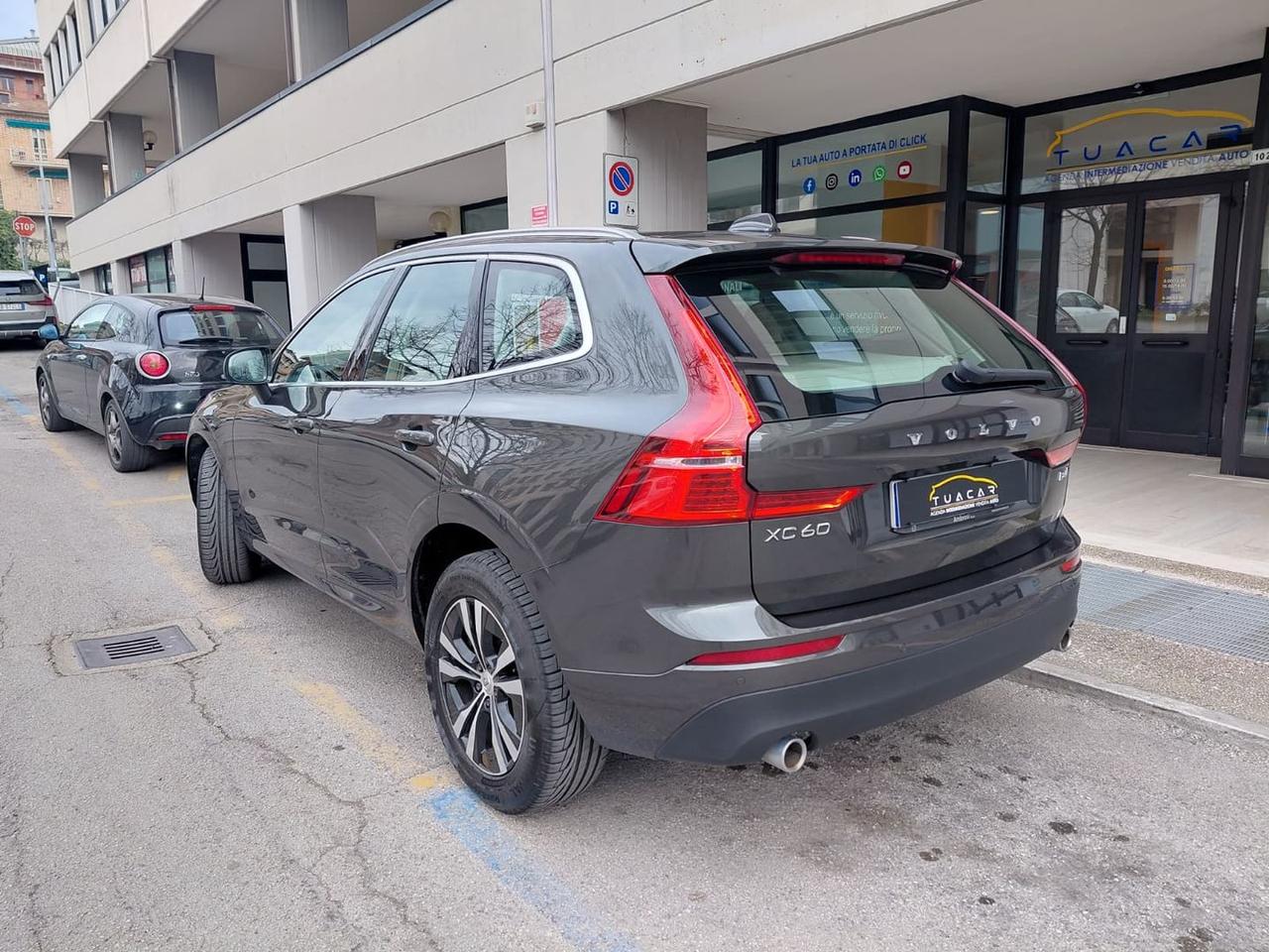 Volvo XC 60 Momentum Pro 2.0 B4 MHEV #10050