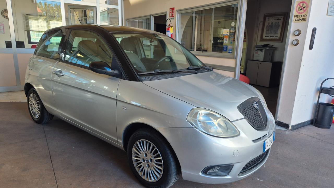 Lancia Ypsilon 1.2 Oro