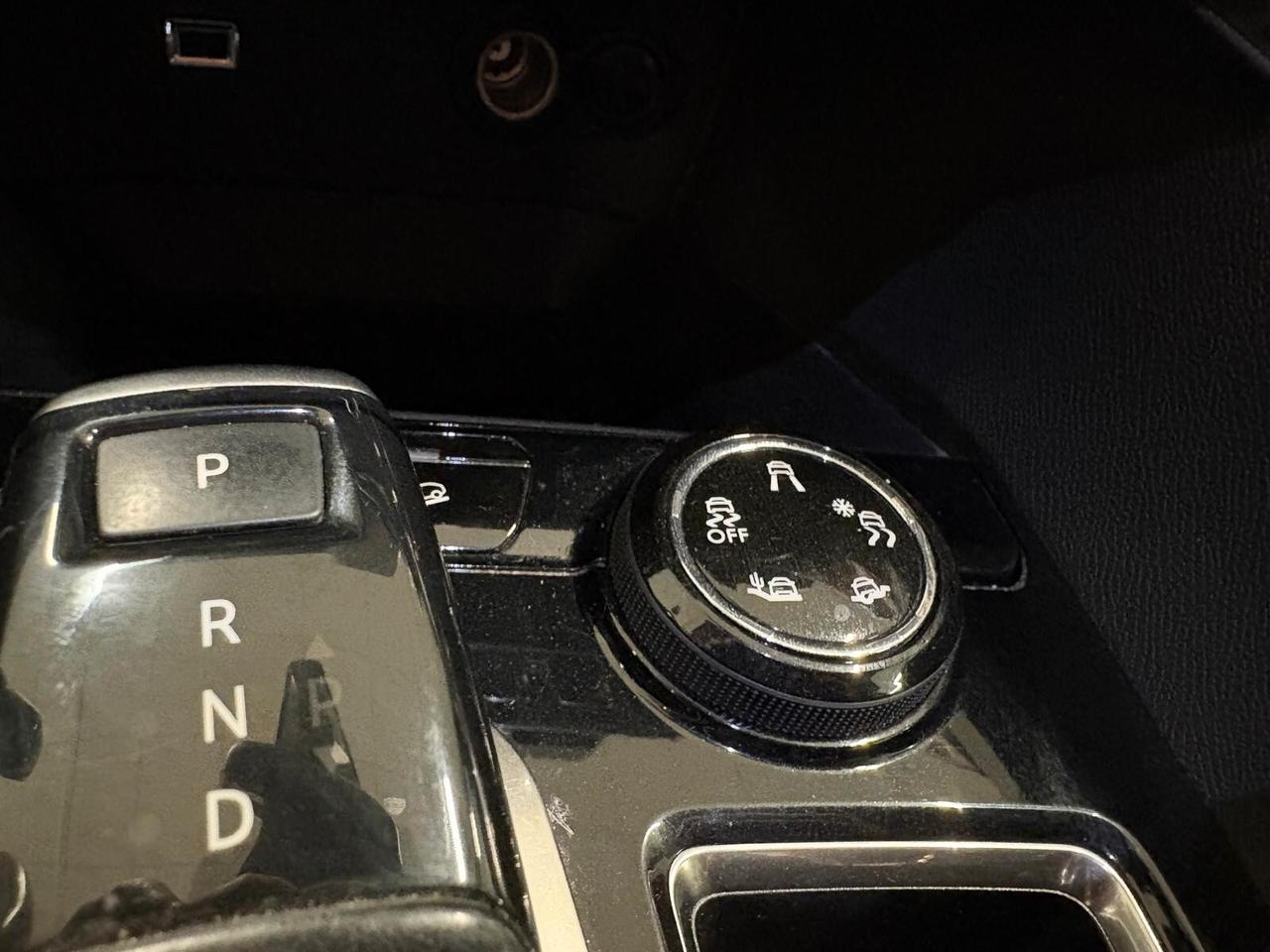 Peugeot 3008 ALLURE BlueHDi 130 EAT8 SPOTICAR