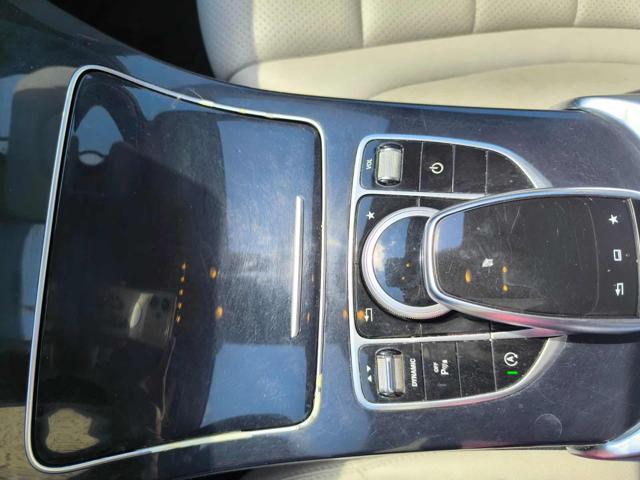 MERCEDES-BENZ C 220 d Auto Premium