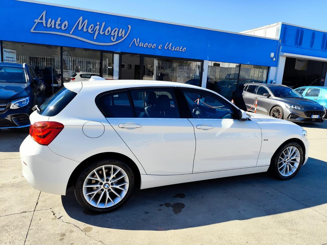 Bmw 118 118d 5p. Urban