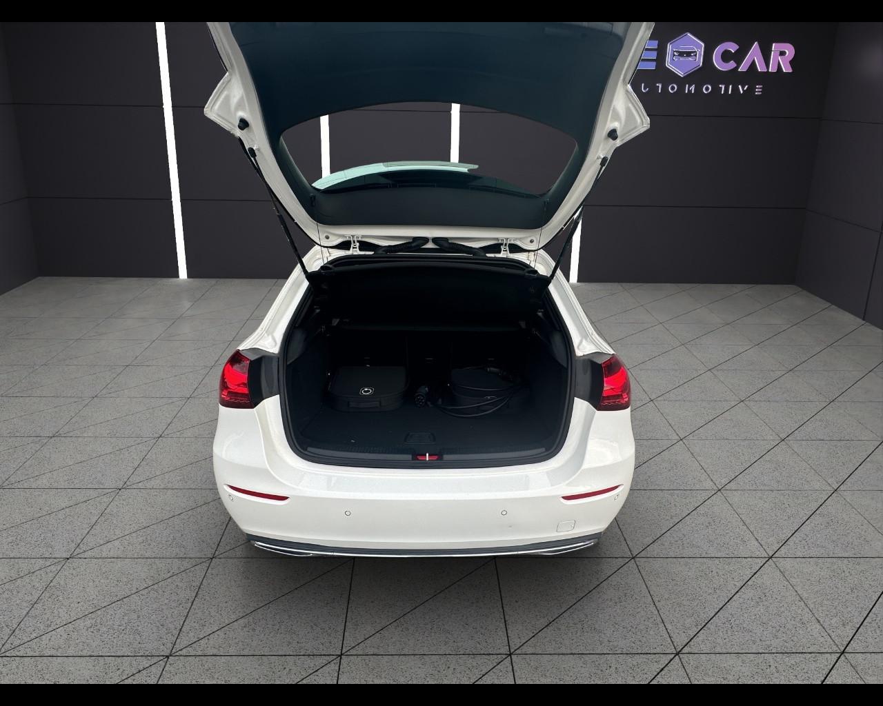 Mercedes-Benz Classe A (W177) - A 250 e hybrid EQ Progressive Advanced Plus