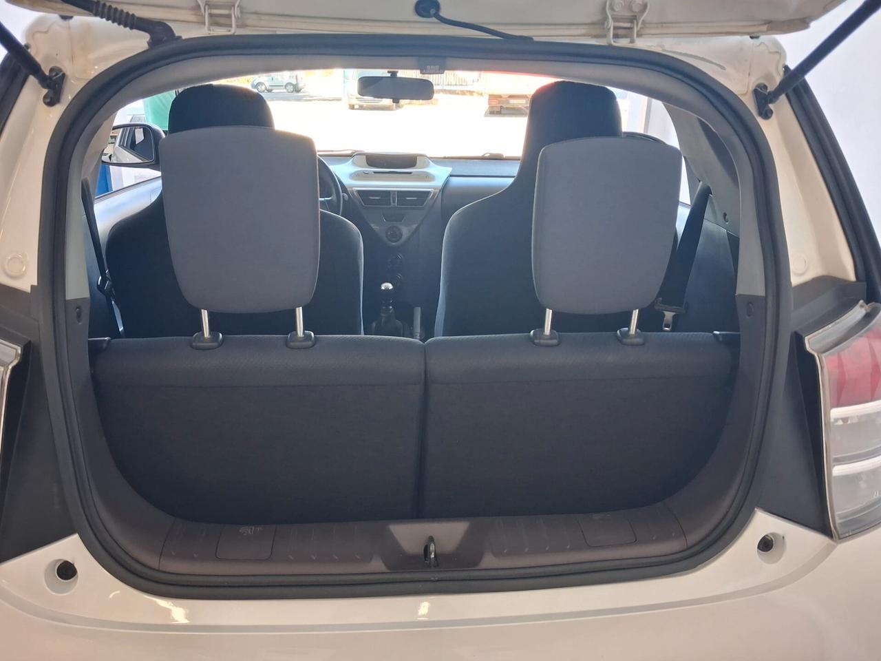 Toyota iQ 1.0 Sol