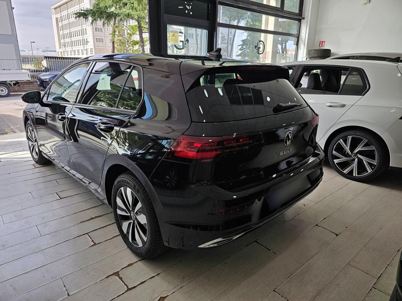 Volkswagen Golf TDI MOVE LIFE C.16 Tetto Nav Led Matrix Clima3Zone