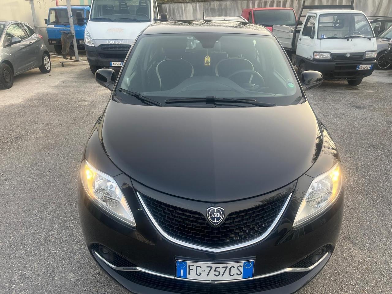 Lancia ypsilon-1.2 benz-full-11/2016