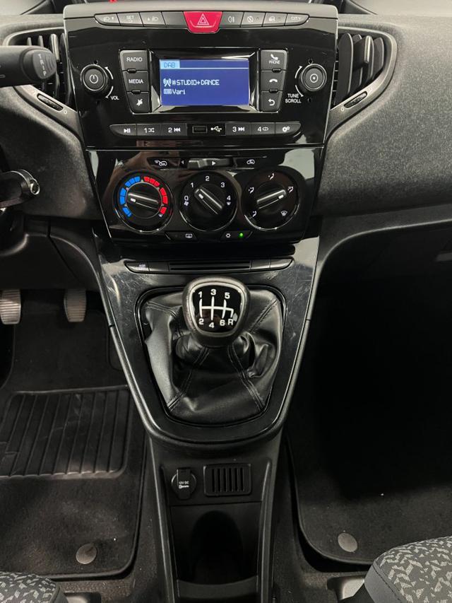 LANCIA Ypsilon 1.0 FireFly 5 porte S&S Hybrid Ecochic Silver