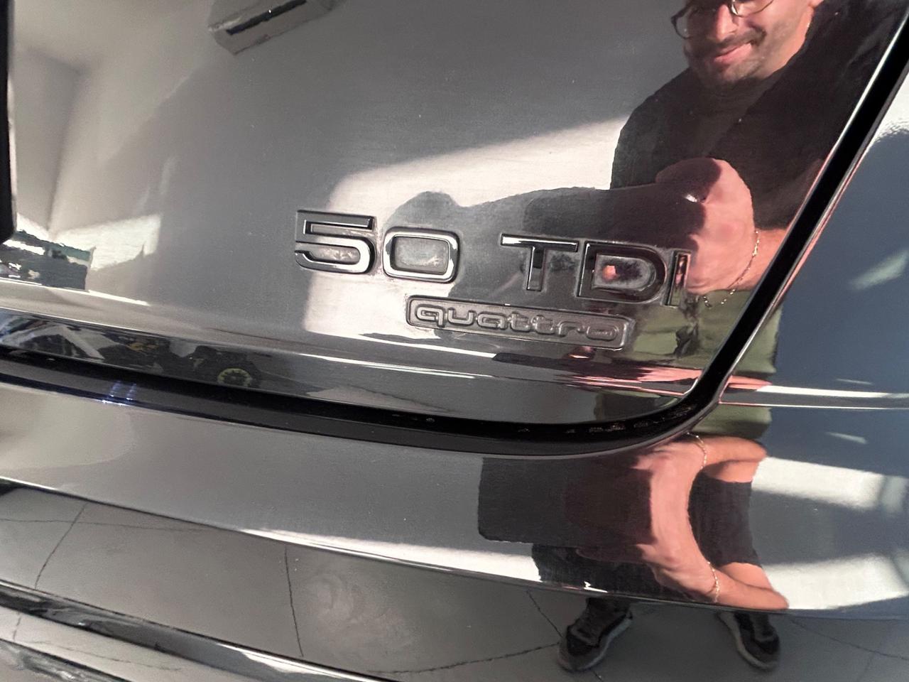 Audi Q8 50 TDI 286 CV quattro Sport black Edition