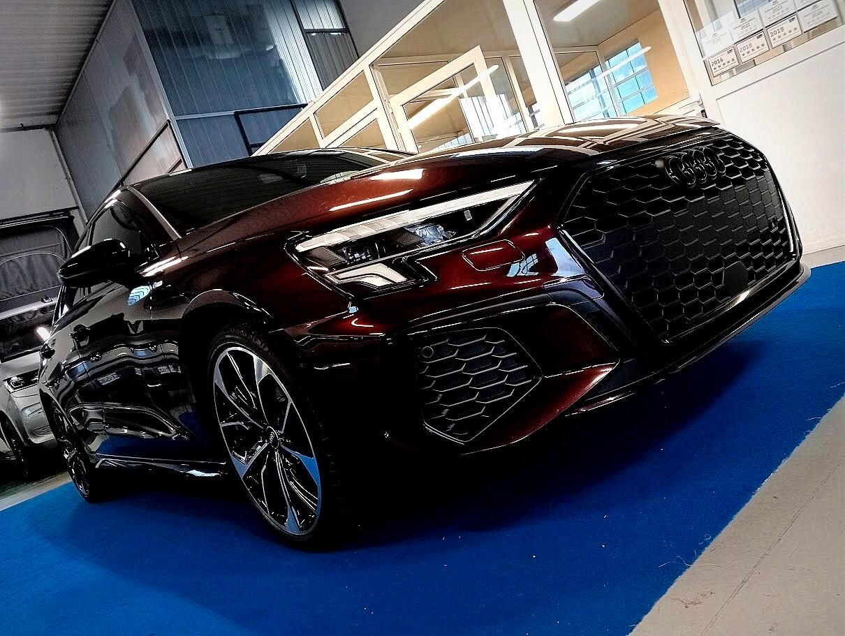 Audi A3 2.0 TDI SLINE EXCLUSIVE IDENTITY BLACK 19" MATRIX