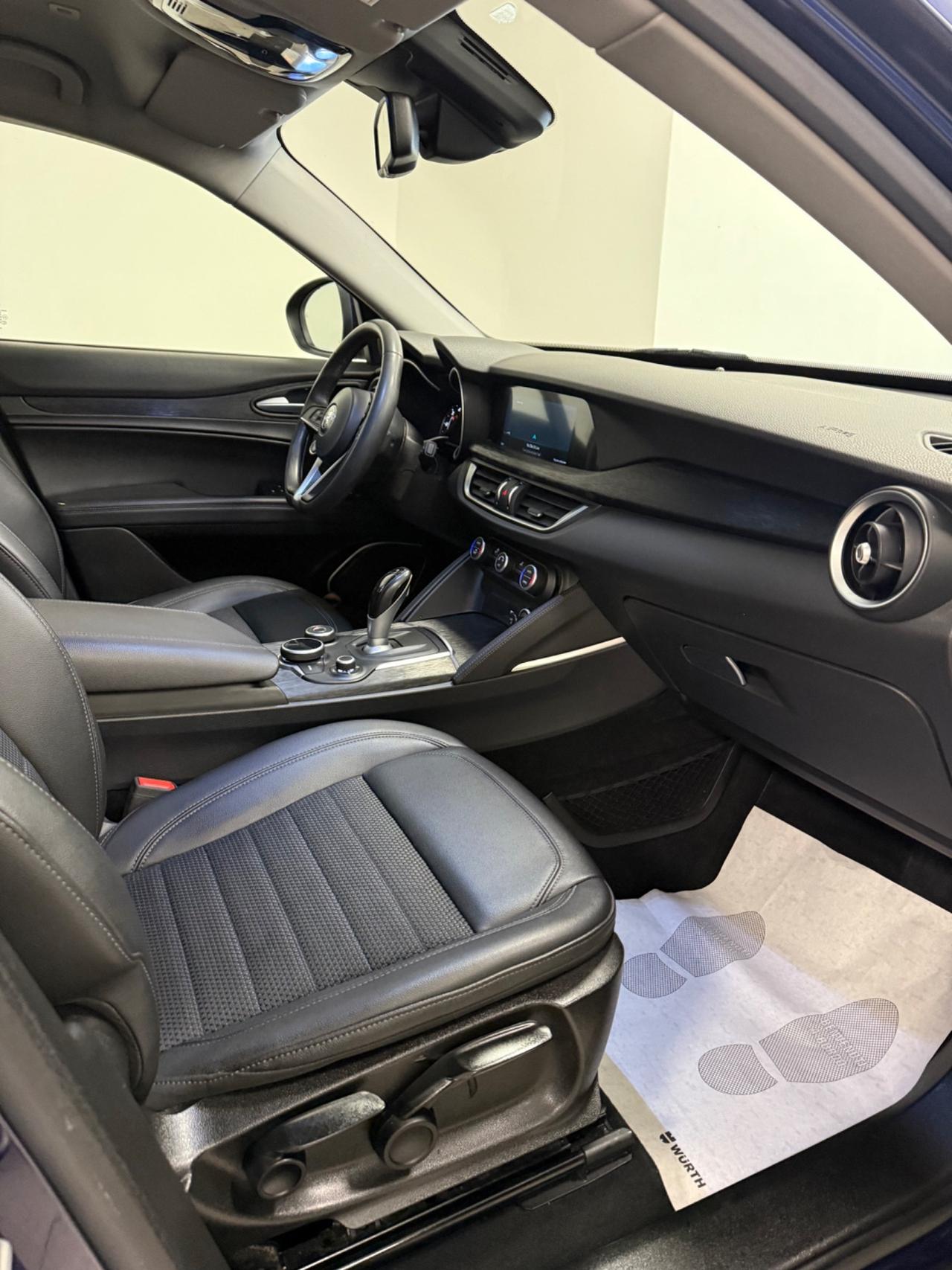 Alfa Romeo Stelvio 2.2 Turbodiesel 190 CV AT8 RWD Executive