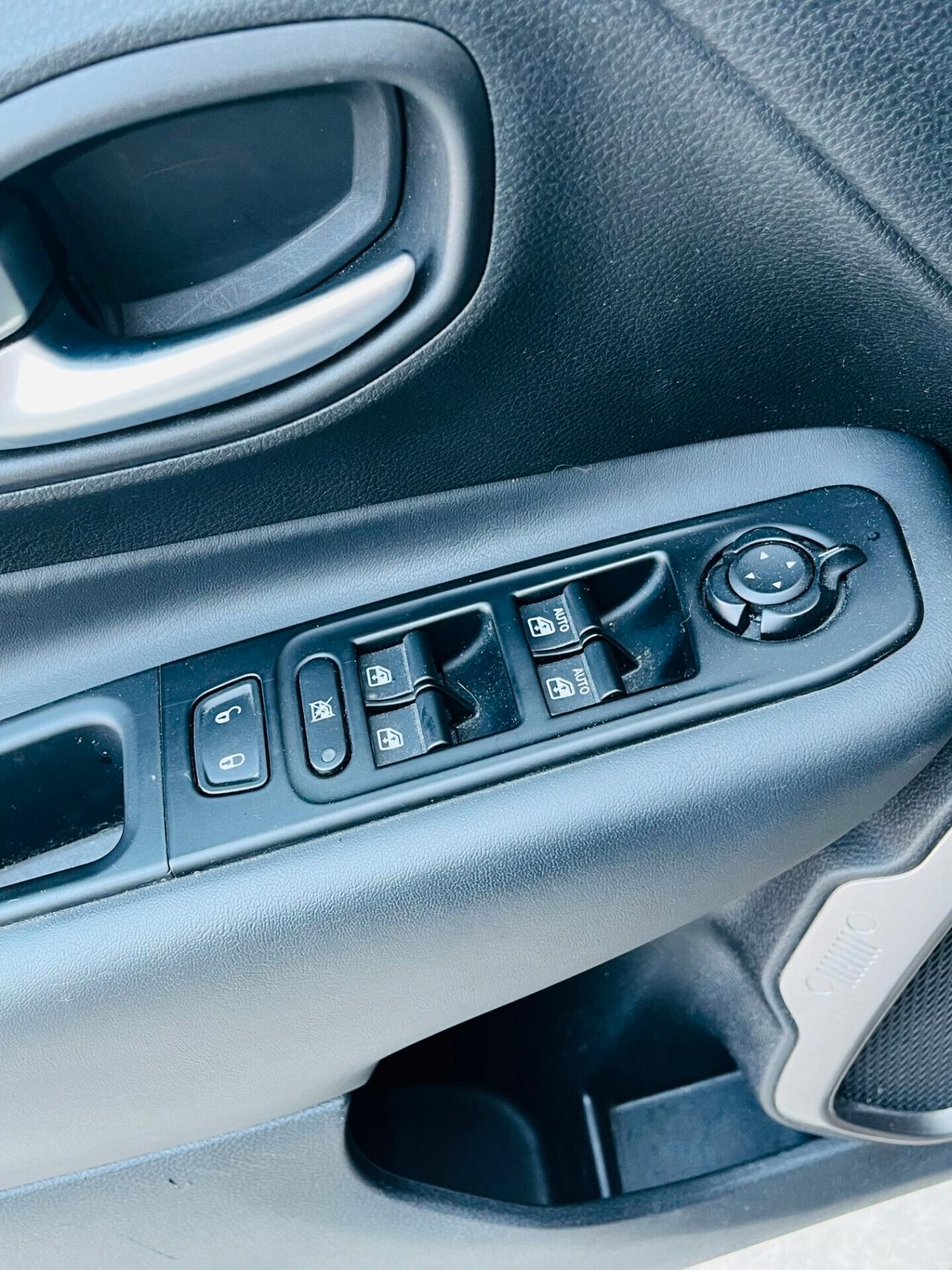 Jeep Renegade 1.3 T4 DDCT Limited prezzo reale no vincoli