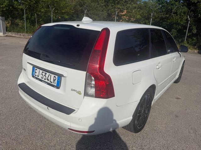 VOLVO V50 VOLVO V50 DRIVE POLAR PLUS (84 KW)