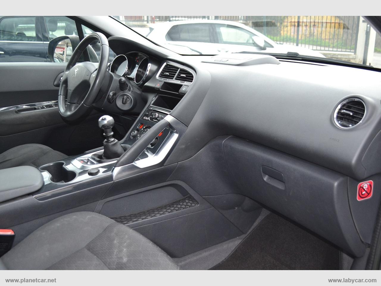 PEUGEOT 3008 1.6 HDi 115 CV Allure