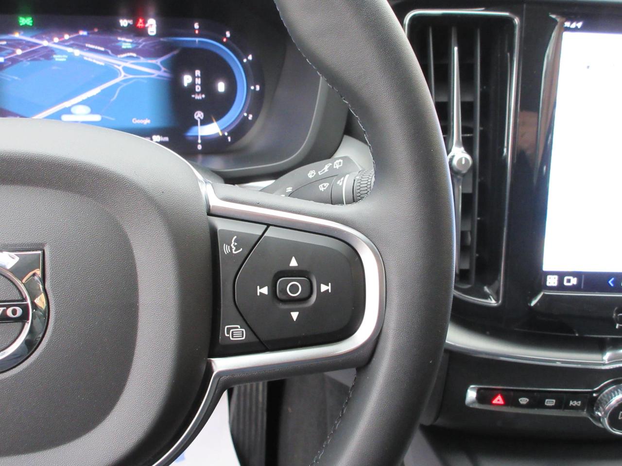 Volvo XC60 B4(d) AWD automatico Core