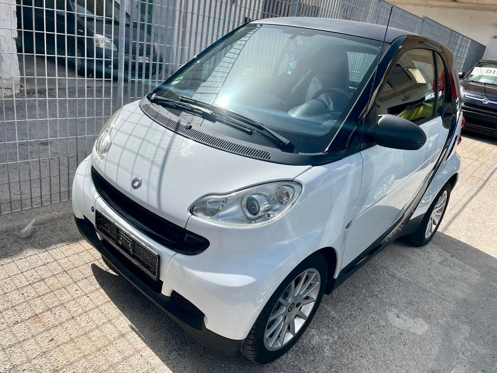 Smart ForTwo 1000 45 kW MHD coupé pure